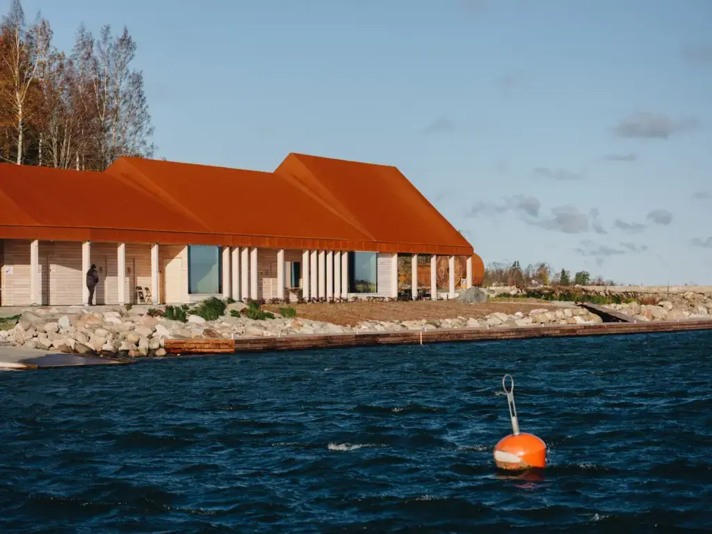 Hara harbour building
